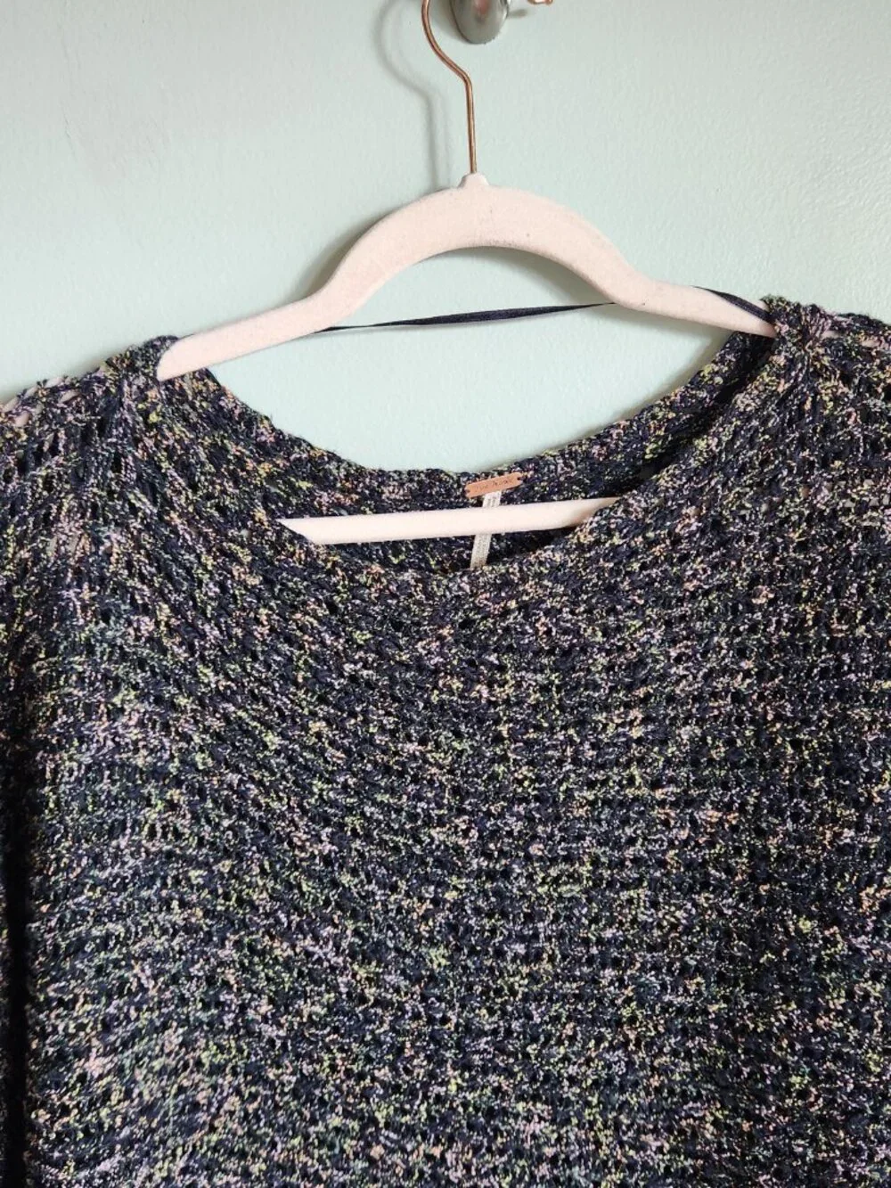 Free People Sweater Medium Women's Black Multi Confetti Knitted Pullover NEW - Picture 2 of 7